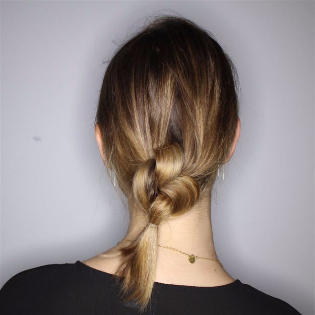 knotted-ponytail-easy-hairstyles