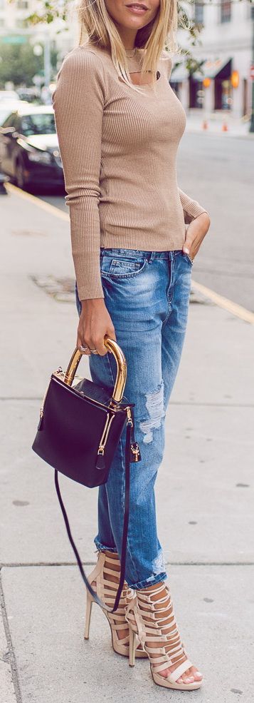 Chiquelle top and jeans / Savas Milano bag / Public Desire shoes